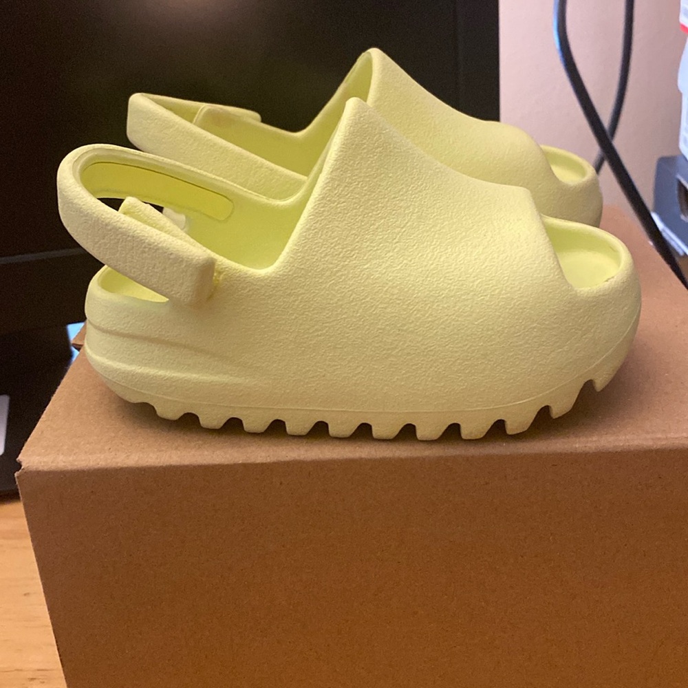 6K Infant Yeezy Slides